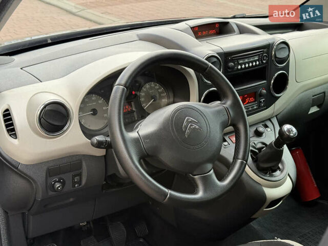 Черный Ситроен Берлинго, объемом двигателя 1.6 л и пробегом 208 тыс. км за 9250 $, фото 47 на Automoto.ua