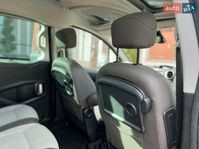 Ситроен Берлинго 2012 в Стрые на Automoto.ua Черный Ситроен Берлинго, объемом двигателя 1.6 л и пробегом 243 тыс. км за 8900 $, фото 40 на Automoto.ua