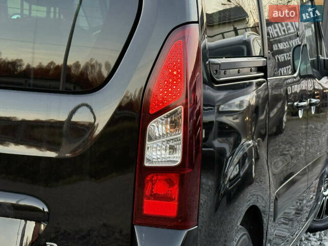 Чорний Сітроен Берлінго, об'ємом двигуна 1.6 л та пробігом 243 тис. км за 8999 $, фото 21 на Automoto.ua