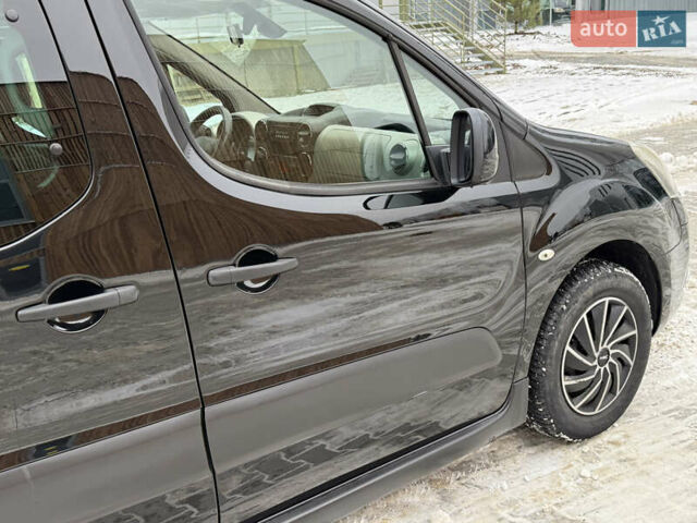 Чорний Сітроен Берлінго, об'ємом двигуна 1.6 л та пробігом 230 тис. км за 7900 $, фото 38 на Automoto.ua