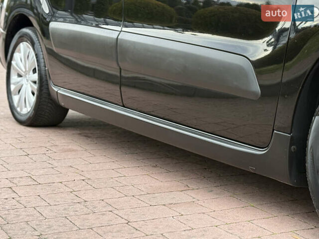 Черный Ситроен Берлинго, объемом двигателя 1.6 л и пробегом 208 тыс. км за 9250 $, фото 25 на Automoto.ua