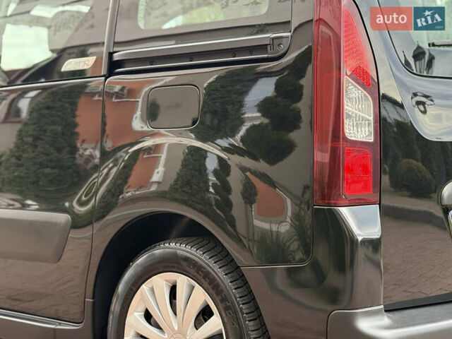 Черный Ситроен Берлинго, объемом двигателя 1.6 л и пробегом 208 тыс. км за 9250 $, фото 33 на Automoto.ua