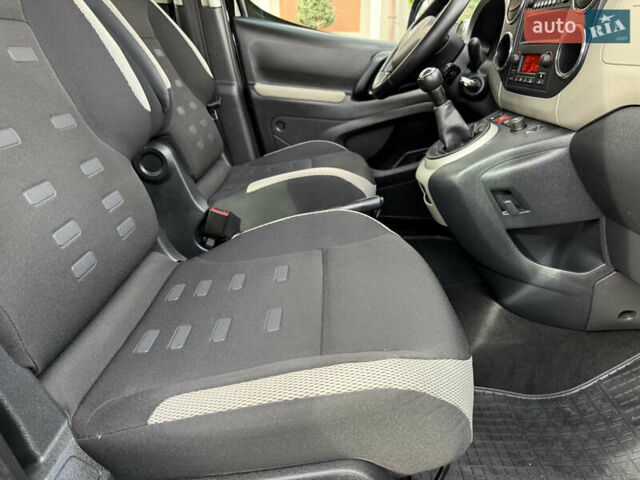 Черный Ситроен Берлинго, объемом двигателя 1.6 л и пробегом 208 тыс. км за 9250 $, фото 77 на Automoto.ua