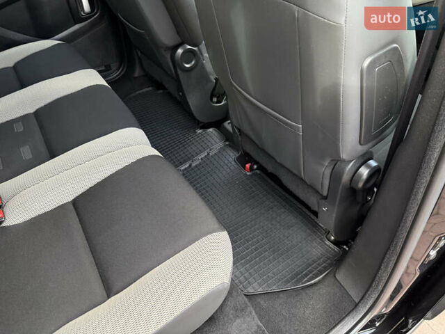 Черный Ситроен Берлинго, объемом двигателя 1.6 л и пробегом 208 тыс. км за 9250 $, фото 73 на Automoto.ua