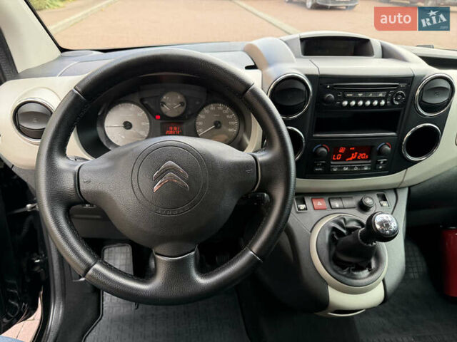 Черный Ситроен Берлинго, объемом двигателя 1.6 л и пробегом 208 тыс. км за 9250 $, фото 48 на Automoto.ua