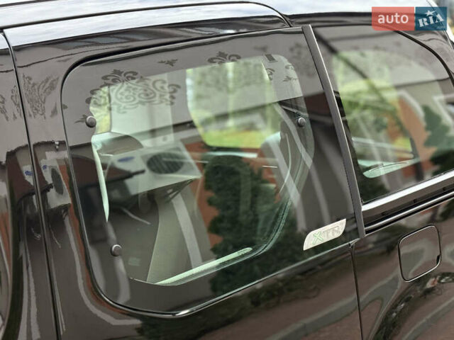 Черный Ситроен Берлинго, объемом двигателя 1.6 л и пробегом 208 тыс. км за 9250 $, фото 39 на Automoto.ua