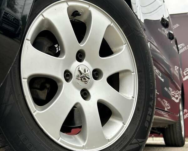 Чорний Сітроен Берлінго, об'ємом двигуна 1.56 л та пробігом 305 тис. км за 8000 $, фото 5 на Automoto.ua