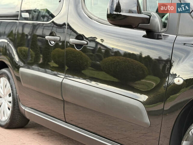 Черный Ситроен Берлинго, объемом двигателя 1.6 л и пробегом 208 тыс. км за 9250 $, фото 24 на Automoto.ua