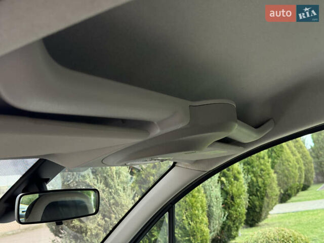 Черный Ситроен Берлинго, объемом двигателя 1.6 л и пробегом 208 тыс. км за 9250 $, фото 60 на Automoto.ua