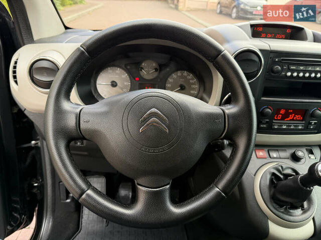 Черный Ситроен Берлинго, объемом двигателя 1.6 л и пробегом 208 тыс. км за 9250 $, фото 49 на Automoto.ua