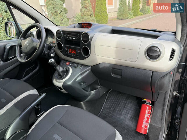 Черный Ситроен Берлинго, объемом двигателя 1.6 л и пробегом 208 тыс. км за 9250 $, фото 79 на Automoto.ua