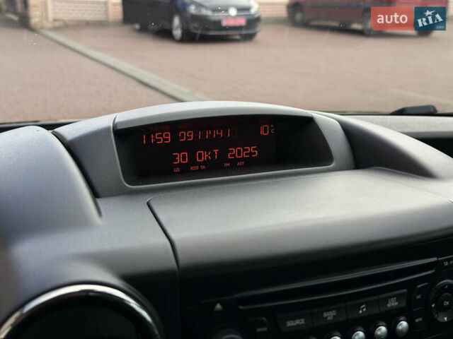 Черный Ситроен Берлинго, объемом двигателя 1.6 л и пробегом 208 тыс. км за 9250 $, фото 55 на Automoto.ua