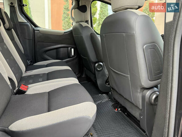 Черный Ситроен Берлинго, объемом двигателя 1.6 л и пробегом 208 тыс. км за 9250 $, фото 70 на Automoto.ua