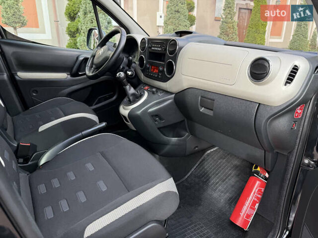 Черный Ситроен Берлинго, объемом двигателя 1.6 л и пробегом 208 тыс. км за 9250 $, фото 75 на Automoto.ua