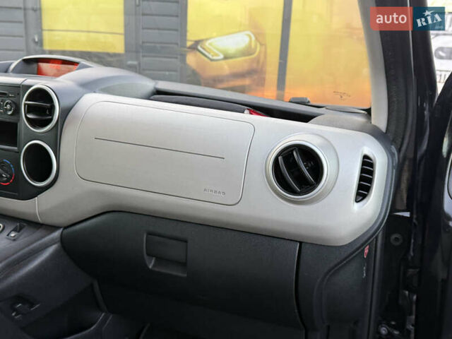 Чорний Сітроен Берлінго, об'ємом двигуна 1.6 л та пробігом 243 тис. км за 8999 $, фото 27 на Automoto.ua