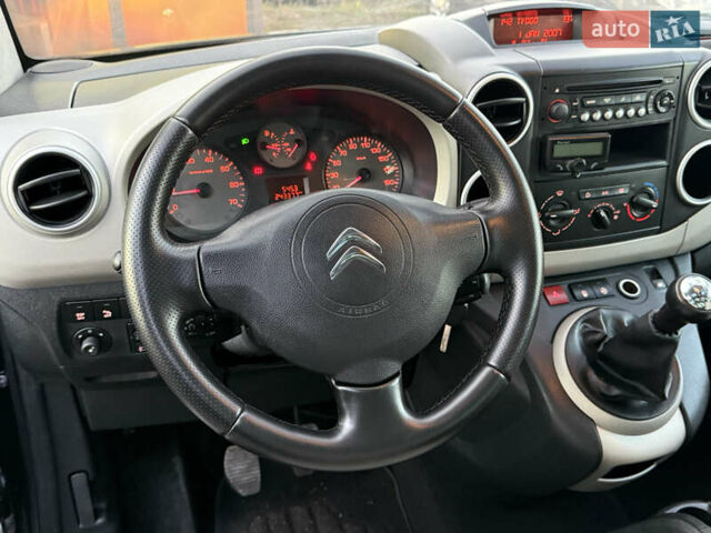 Чорний Сітроен Берлінго, об'ємом двигуна 1.6 л та пробігом 243 тис. км за 8999 $, фото 42 на Automoto.ua