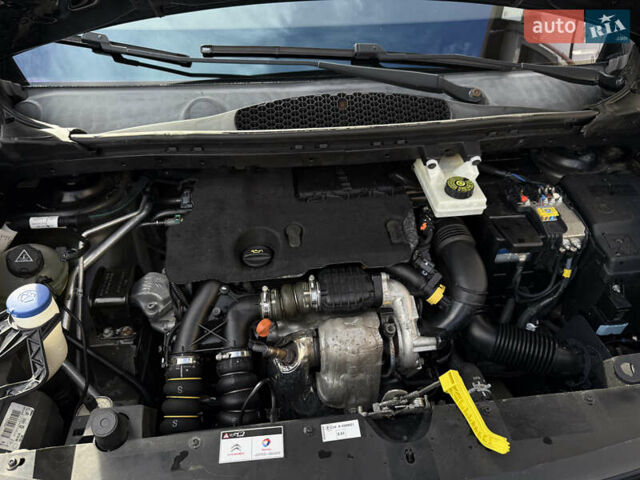 Черный Ситроен Берлинго, объемом двигателя 1.6 л и пробегом 208 тыс. км за 9250 $, фото 90 на Automoto.ua