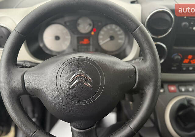 Черный Ситроен Берлинго, объемом двигателя 1.6 л и пробегом 270 тыс. км за 8250 $, фото 15 на Automoto.ua