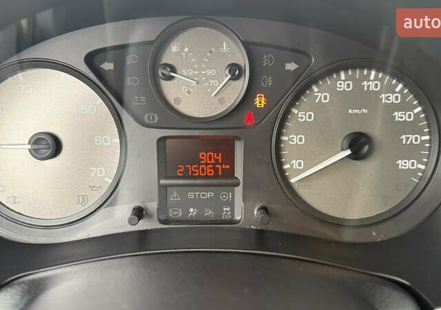 Черный Ситроен Берлинго, объемом двигателя 1.6 л и пробегом 270 тыс. км за 8250 $, фото 14 на Automoto.ua