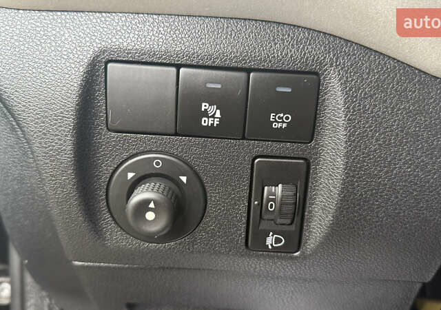 Черный Ситроен Берлинго, объемом двигателя 1.6 л и пробегом 270 тыс. км за 8250 $, фото 16 на Automoto.ua