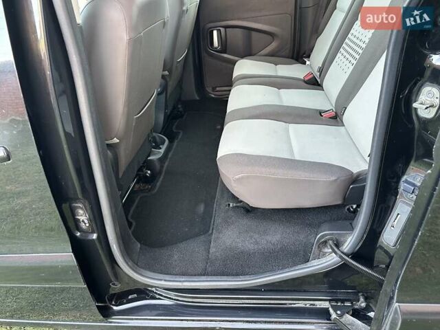 Черный Ситроен Берлинго, объемом двигателя 1.6 л и пробегом 192 тыс. км за 7990 $, фото 34 на Automoto.ua