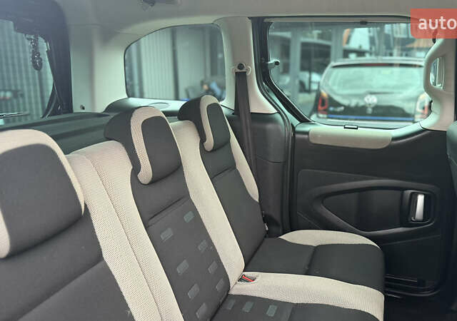 Черный Ситроен Берлинго, объемом двигателя 1.6 л и пробегом 270 тыс. км за 8250 $, фото 18 на Automoto.ua