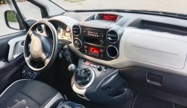 Ситроен Берлинго 2015 в Белой Церкве на Automoto.ua Черный Ситроен Берлинго, объемом двигателя 1.6 л и пробегом 201 тыс. км за 5300 $, фото 6 на Automoto.ua