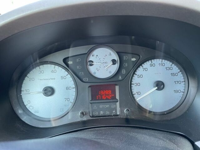 Чорний Сітроен Берлінго, об'ємом двигуна 1.6 л та пробігом 171 тис. км за 8200 $, фото 16 на Automoto.ua