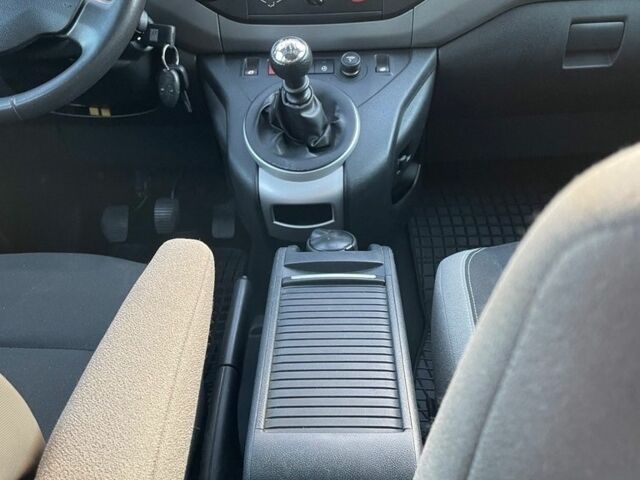 Чорний Сітроен Берлінго, об'ємом двигуна 1.6 л та пробігом 171 тис. км за 8200 $, фото 8 на Automoto.ua