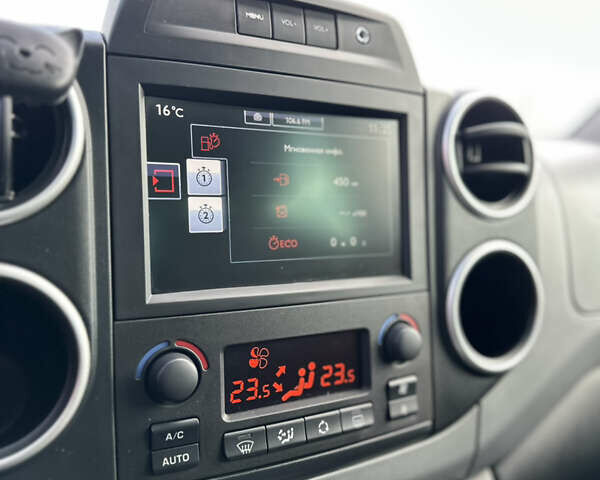 Черный Ситроен Берлинго, объемом двигателя 1.6 л и пробегом 187 тыс. км за 13500 $, фото 13 на Automoto.ua