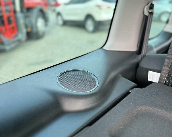 Черный Ситроен Берлинго, объемом двигателя 1.6 л и пробегом 187 тыс. км за 13500 $, фото 19 на Automoto.ua