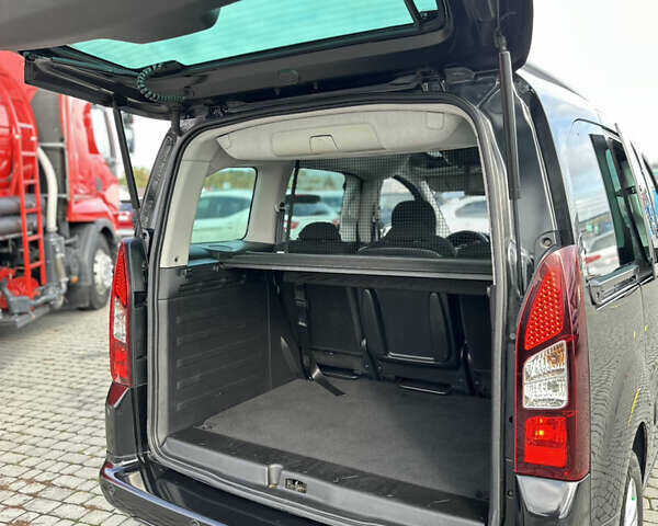 Черный Ситроен Берлинго, объемом двигателя 1.6 л и пробегом 187 тыс. км за 13500 $, фото 25 на Automoto.ua