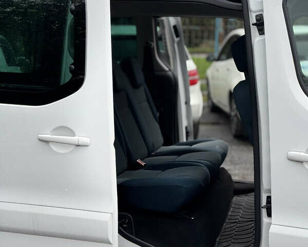 Чорний Сітроен Берлінго, об'ємом двигуна 0 л та пробігом 111 тис. км за 8600 $, фото 16 на Automoto.ua