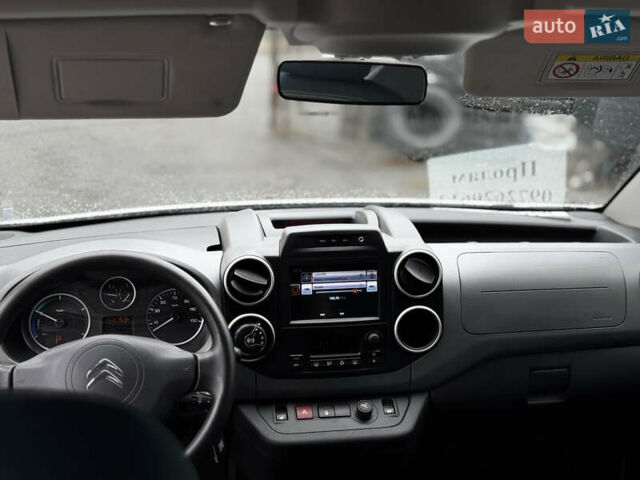 Чорний Сітроен Берлінго, об'ємом двигуна 0 л та пробігом 111 тис. км за 8600 $, фото 23 на Automoto.ua