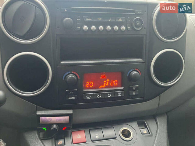 Чорний Сітроен Берлінго, об'ємом двигуна 1.2 л та пробігом 171 тис. км за 11790 $, фото 12 на Automoto.ua