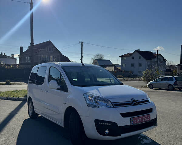 Чорний Сітроен Берлінго, об'ємом двигуна 0 л та пробігом 111 тис. км за 8600 $, фото 11 на Automoto.ua