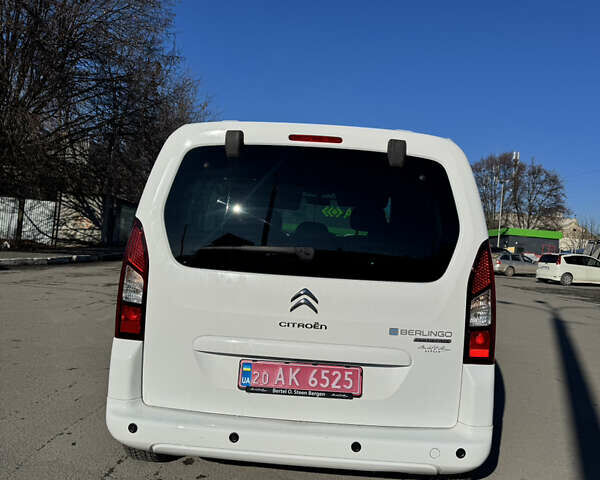 Чорний Сітроен Берлінго, об'ємом двигуна 0 л та пробігом 111 тис. км за 8600 $, фото 6 на Automoto.ua