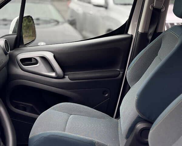 Чорний Сітроен Берлінго, об'ємом двигуна 0 л та пробігом 111 тис. км за 8600 $, фото 21 на Automoto.ua