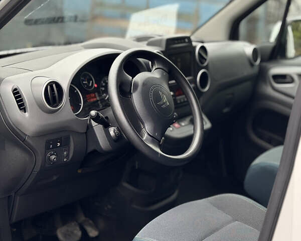 Чорний Сітроен Берлінго, об'ємом двигуна 0 л та пробігом 111 тис. км за 8600 $, фото 20 на Automoto.ua