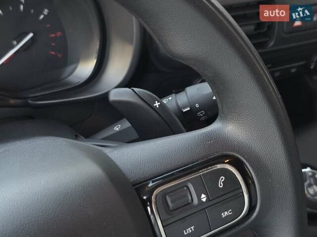 Черный Ситроен Берлинго, объемом двигателя 1.5 л и пробегом 99 тыс. км за 18999 $, фото 25 на Automoto.ua