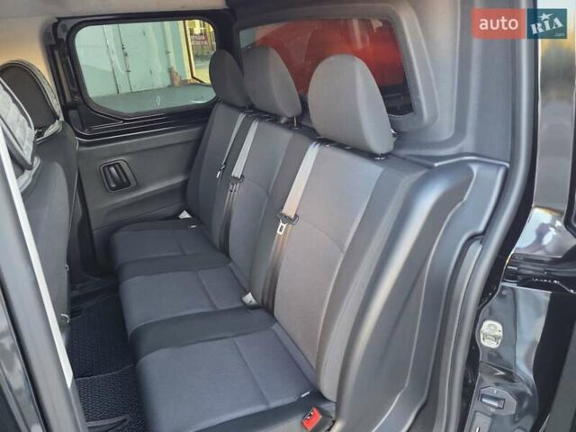 Черный Ситроен Берлинго, объемом двигателя 1.5 л и пробегом 99 тыс. км за 18999 $, фото 14 на Automoto.ua