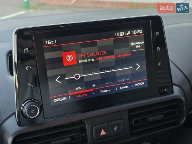 Черный Ситроен Берлинго, объемом двигателя 1.5 л и пробегом 99 тыс. км за 20500 $, фото 35 на Automoto.ua