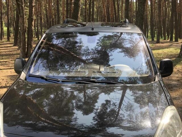 Черный Ситроен Берлинго, объемом двигателя 1.6 л и пробегом 276 тыс. км за 7000 $, фото 3 на Automoto.ua