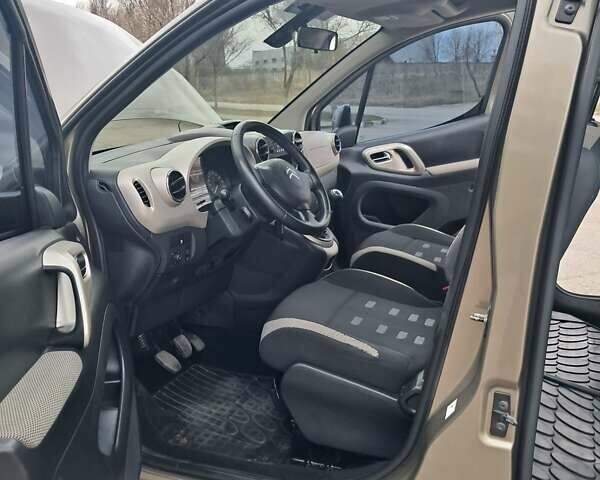 Коричневый Ситроен Берлинго, объемом двигателя 1.6 л и пробегом 191 тыс. км за 8950 $, фото 38 на Automoto.ua