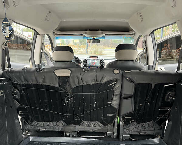 Коричневый Ситроен Берлинго, объемом двигателя 1.56 л и пробегом 383 тыс. км за 7000 $, фото 10 на Automoto.ua