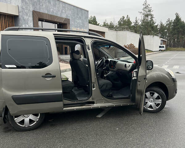 Коричневый Ситроен Берлинго, объемом двигателя 1.56 л и пробегом 383 тыс. км за 7000 $, фото 8 на Automoto.ua