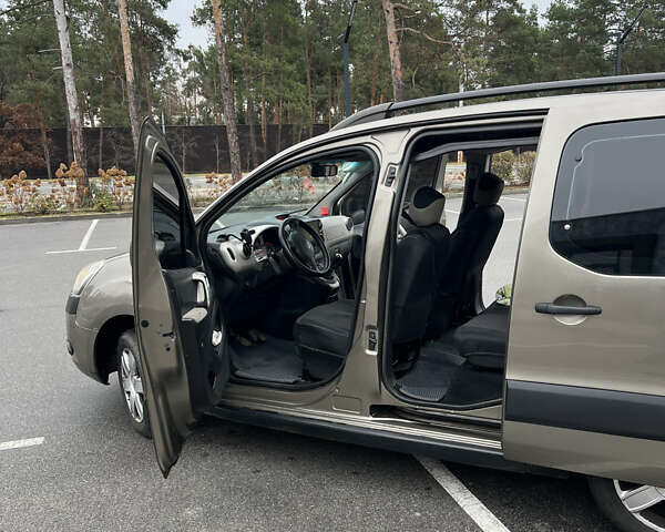 Коричневый Ситроен Берлинго, объемом двигателя 1.56 л и пробегом 383 тыс. км за 7000 $, фото 11 на Automoto.ua