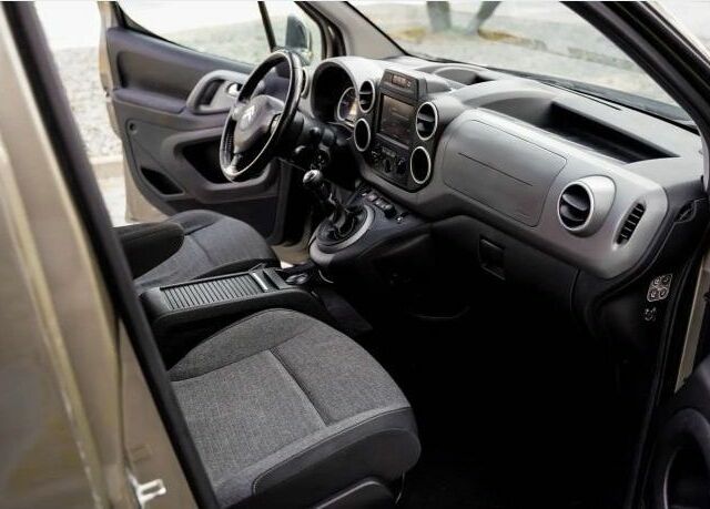 Коричневый Ситроен Берлинго, объемом двигателя 1.6 л и пробегом 140 тыс. км за 7200 $, фото 14 на Automoto.ua