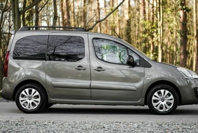 Коричневый Ситроен Берлинго, объемом двигателя 1.6 л и пробегом 140 тыс. км за 7200 $, фото 2 на Automoto.ua