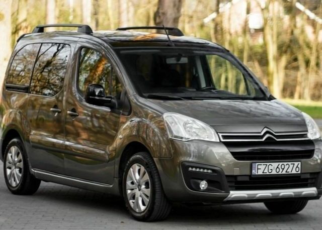 Коричневый Ситроен Берлинго, объемом двигателя 1.6 л и пробегом 140 тыс. км за 7200 $, фото 8 на Automoto.ua